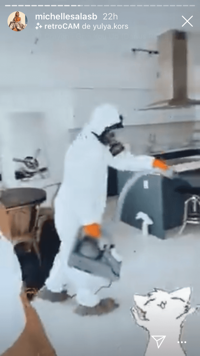 También mostró cómo ha desinfectado su casa para evitar que se contamine por coronavirus. 
<br>