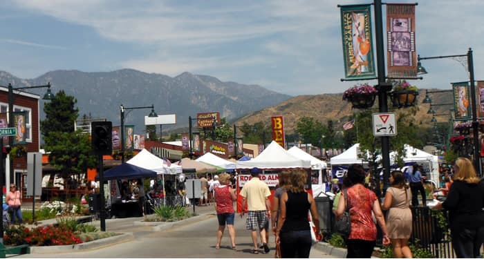 <b>Yucaipa</b>, en el condado de San Bernardino, se ubica en el lugar 34.
<br>
<br>
<b>Población:</b> 53,614
<br>
<b>Salario promedio: </b>$58,166
<br>
<b>Tasa de crimen violento: </b>1.38 por cada mil habitantes
<br>
<b>Tasa de crimen a la propiedad: </b>17.29 por cada mil habitantes
<br>