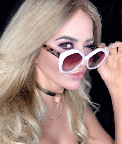 A la par de este proyecto, Carla Estrada trabaja también en el proyecto para llevar a la pantalla chica la bioserie de Gloria Trevi. 
<br>