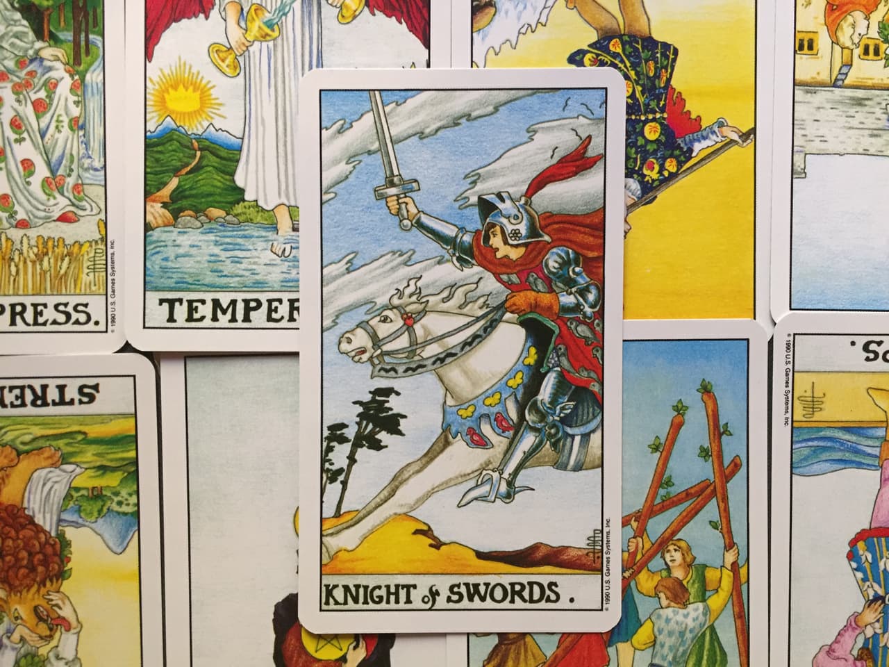 Entonces, es una carta que subraya que hay que estar preparado para todo, poner bien los pies sobre la tierra y saber que para toda acción existe una reacción; que siempre habrá una consecuencia a nuestros actos. Si es lo que buscabas, está perfecto, pero si las cosas no salen como esperabas o querías, entonces no te vayas a descalabrar.