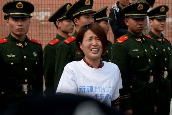 Salieron del hotel donde habían permanecido encerrados a la espera de informes desde el 8 de marzo, cuando desapareció el Boeing 777.