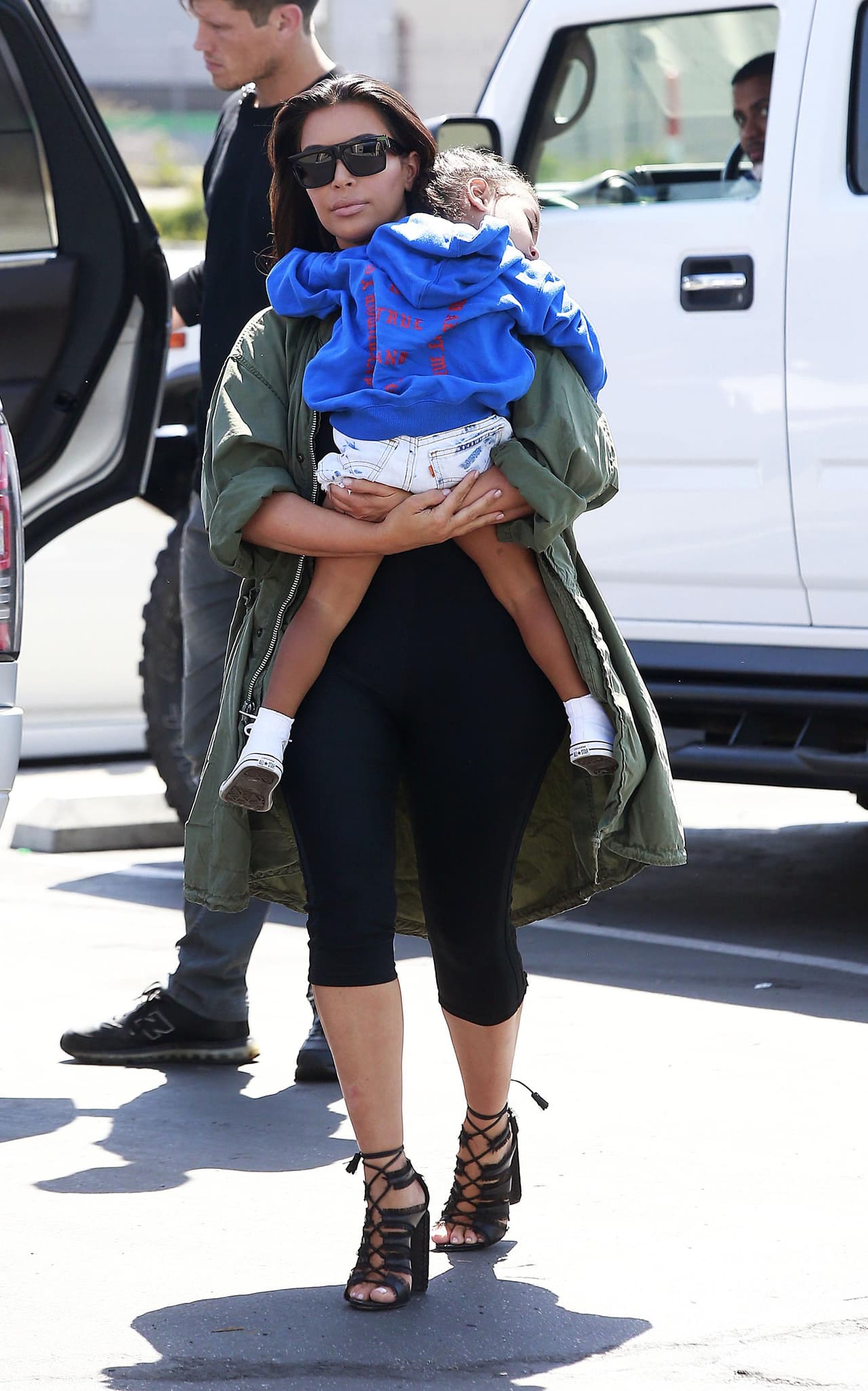 ¡Qué alguien le eche una mano a Kim!