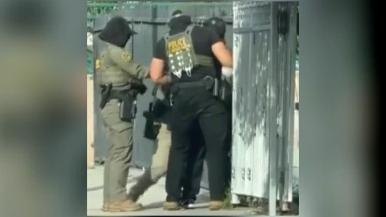 Operativos de ICE en Boyle Heights, LA: Reportan arrestos de vendedores en autos sin placas