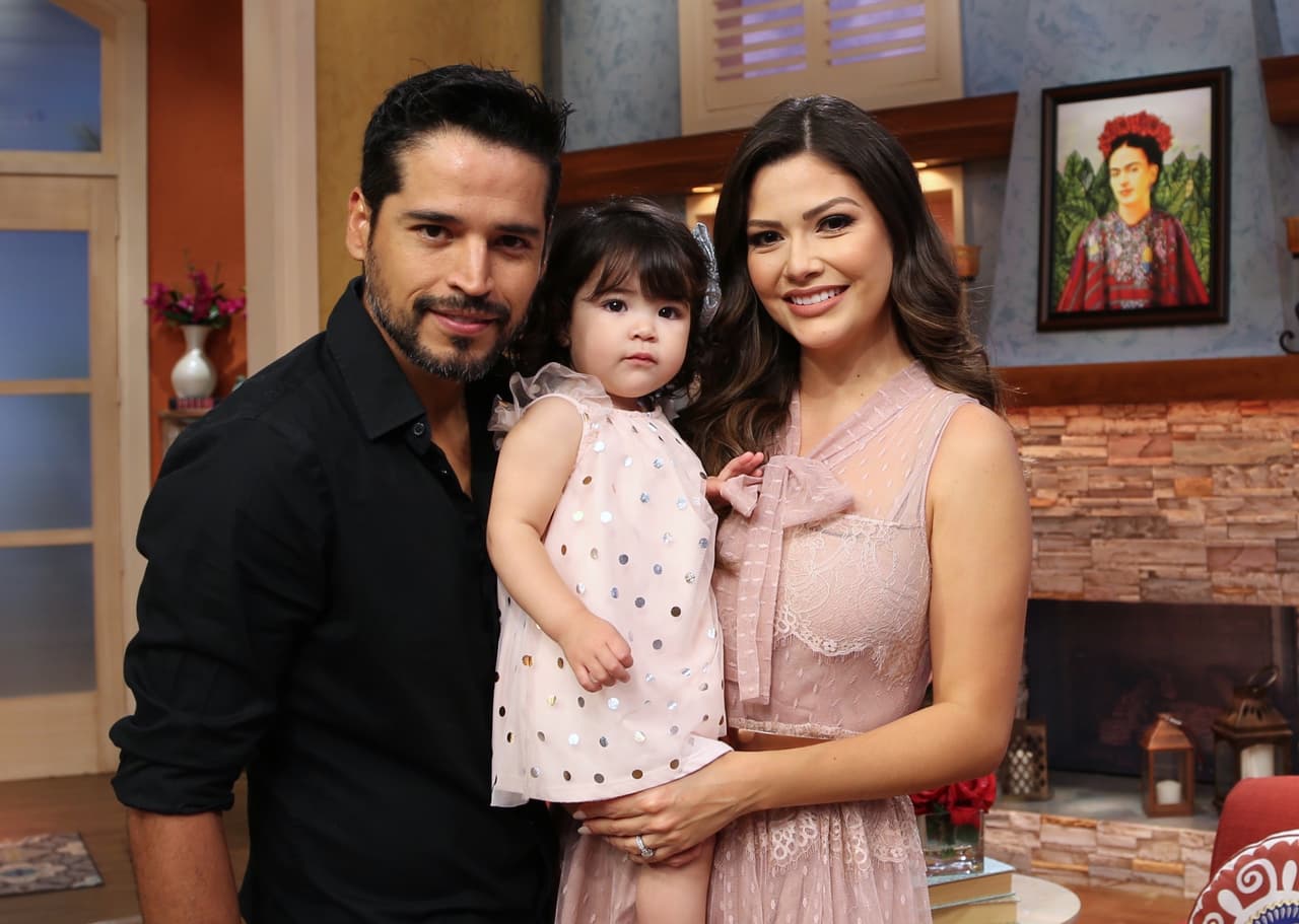 Giulietta es hija de
<b><a href="http://www.univision.com/temas/ana-patricia-gamez" target="_blank">Ana Patricia</a></b> y Luis Carlos Martínez. La feliz pareja contrajó matrimonio el 31 de mayo de 2014.