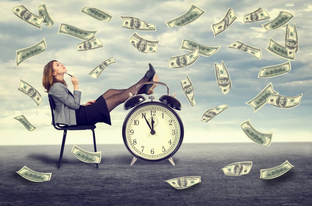 <h3 class="cms-H3-H3">Soñar que se tiene mucho dinero </h3>
<br>
<br>Este no trae tan buenas noticias, pues significa que habrá una pérdida significativa de este recurso. Pues tener este tipo de sueño representa que la miseria y pobreza están por llegar. 
<br>