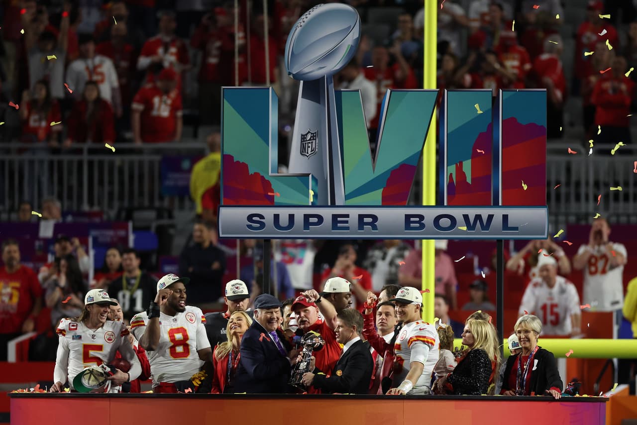 Los Kansas City Chiefs logran el triunfo en el Super Bowl 2023 ante los Philadelphia Eagles