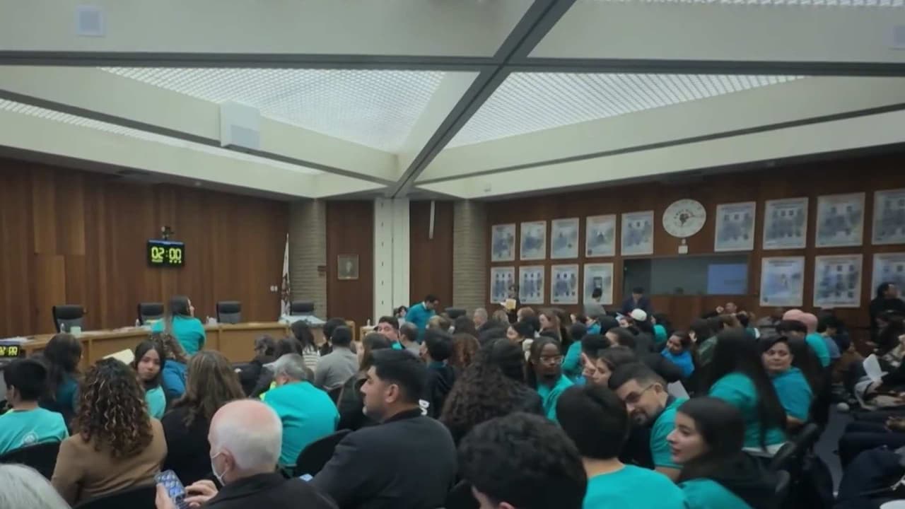 Escuela con más del 90% de estudiantes hispanos está luchando para no ser cerrada en San José