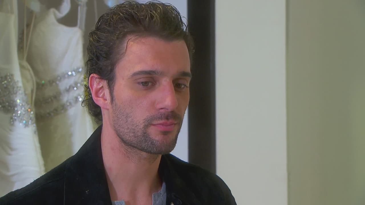 Pues tiene que pelear contra su tío y contra Pedro.