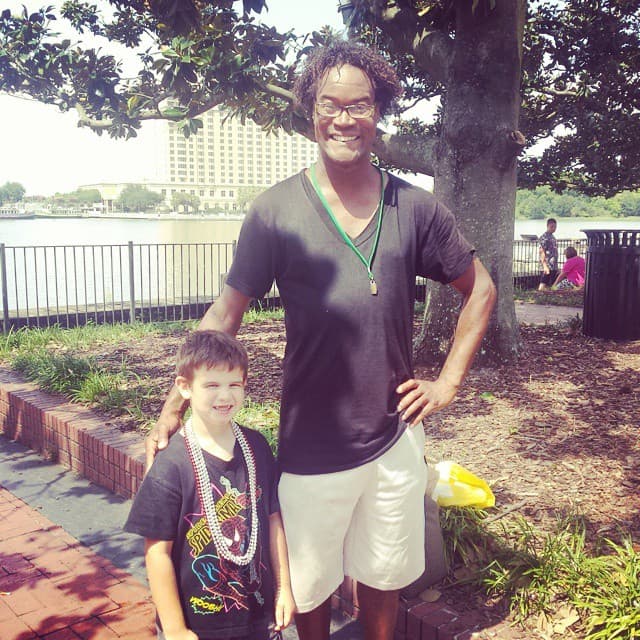 La mayoría lo ha hecho cuando Jaden les habla sobre lo que hace, el #TheSmileExperiment.