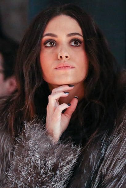 Emmy Rossum: "Mi primera inspiración en la actuación. Shirley Temple. Descanse en paz". Más videos de Chismes aquí.