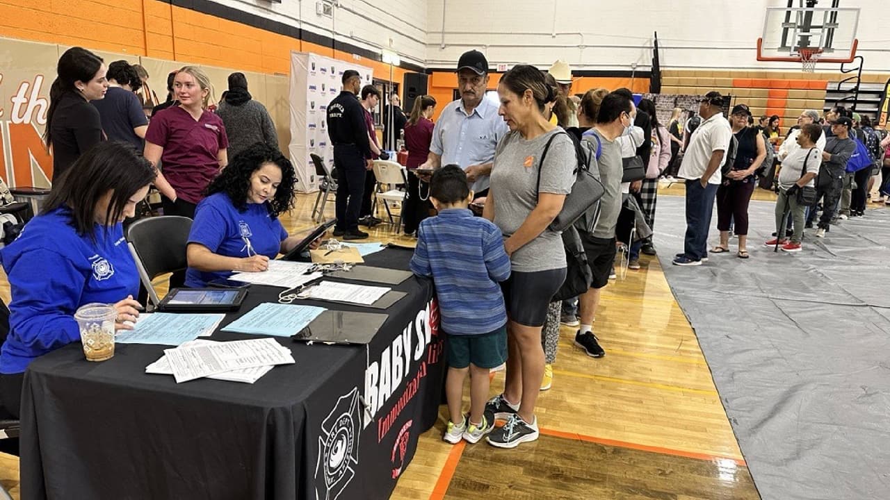 Se estima que la asistencia fue de más de 2,000 personas durante el evento realizado el sábado 4 de noviembre entre las 9 am y las 1 pm el sábado, en la escuela Trevor Browne.