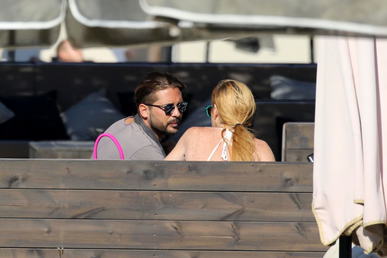 ¡Le gustan con billete a la señorita Lindsay, como puedes ver!