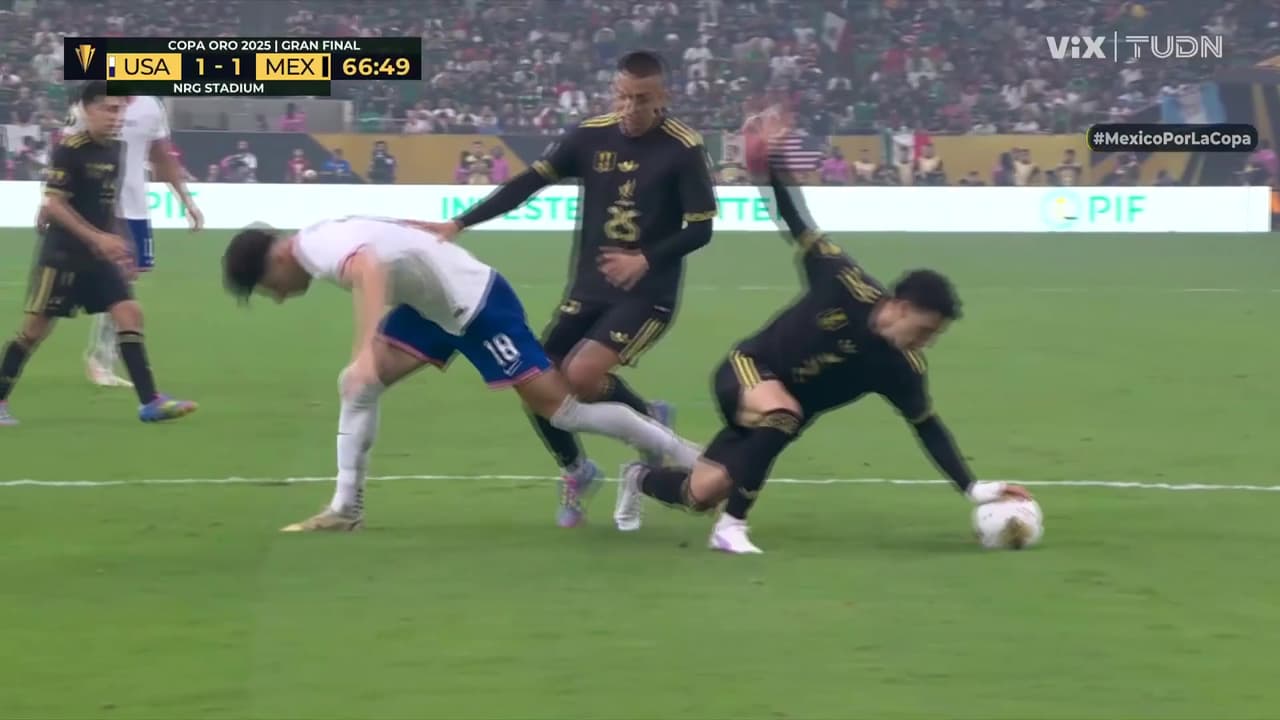 ¿Era mano y penal de Jorge Sánchez? Aquí la razón por la que no se marcó