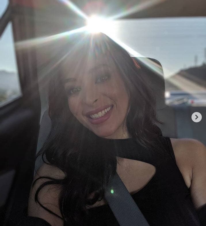 De acuerdo con la reseña de Yahoo! News, la idea de Montes de Oca nació hace dos años cuando observó que el tallo de la planta de la uva resiste al calor. 
<br>