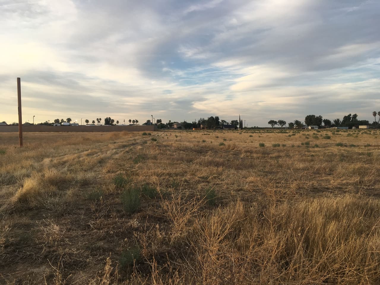 <b>En la ciudad de Shafter se construirá un nuevo parque comunitario gracias a la obtención de $8,500,000 </b>por parte del Servicio de Parques y Recreación de California. El proyecto considera la construcción de cuatro canchas de béisbol, dos de softball, tres de fútbol, dos de balonmano, tres de baloncesto y tres canchas de fútbol. Además, habrá un área de juegos con iluminación, dos áreas de picnic, cinco estructuras de sombra, baños, estacionamientos con iluminación y paisajismo en todo el parque.