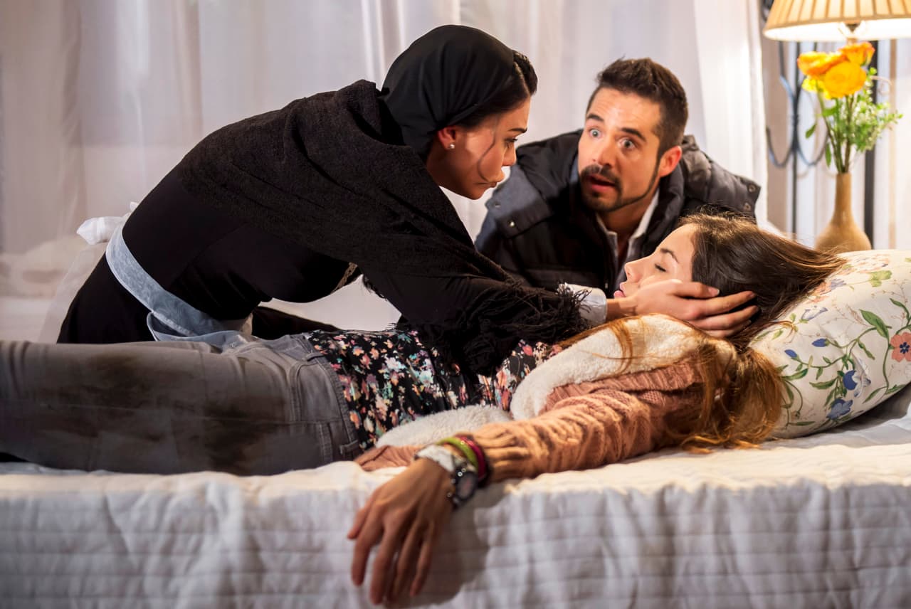 Debes calmarte, sólo te pondrás más nerviosa.