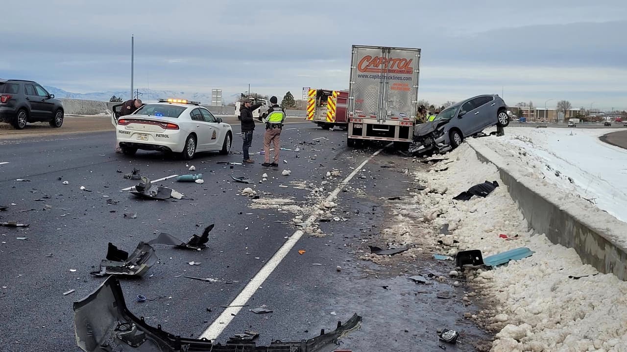 El accidente causó un gran trastorno en el tráfico del área por varias horas.