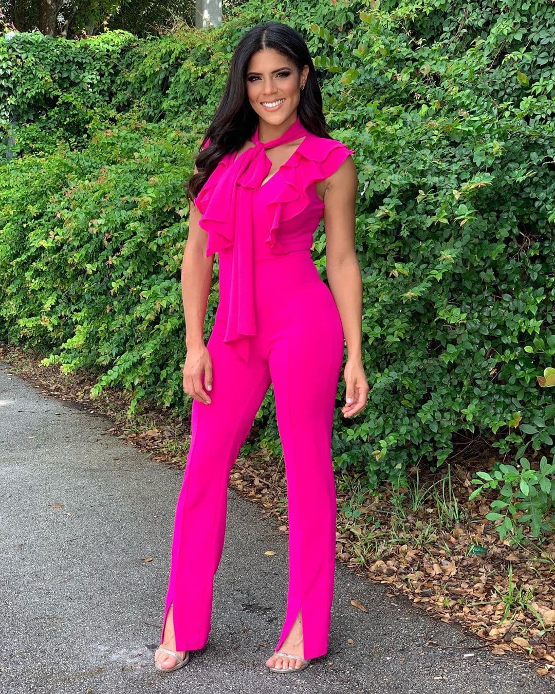 Este enterizo en color rosa vibrante también causó furor en las redes sociales.