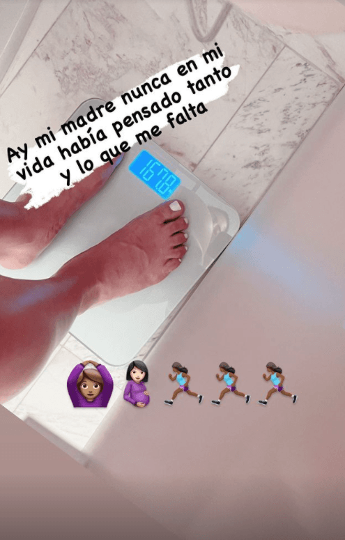 En sus 'stories' de Instagram también reveló su peso actual con 5 meses de gestación. En agosto de 2020, antes de estar embarazada, compartió con sus fans que estaba en 135.8 libras y ahora está en 167.8.