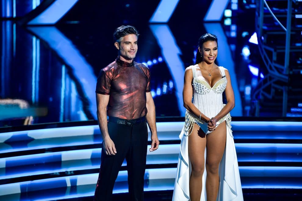 Víctor González, actor de Quererlo Todo, y Mariajosé Alvarado estuvieron en zona de riesgo y uno de ellos tuvo que despedirse de la competencia.