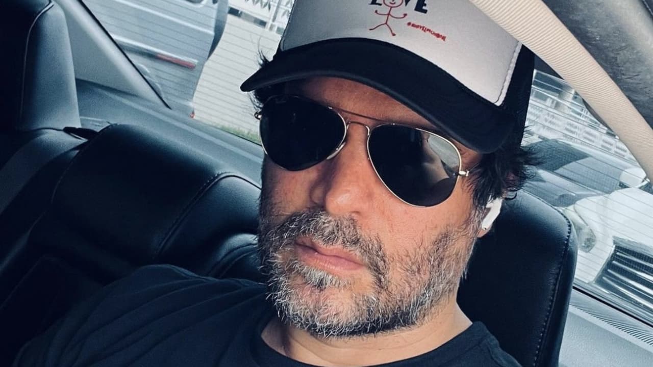 Eduardo Verástegui reacciona ante sus 'haters' y les llama "borregos"