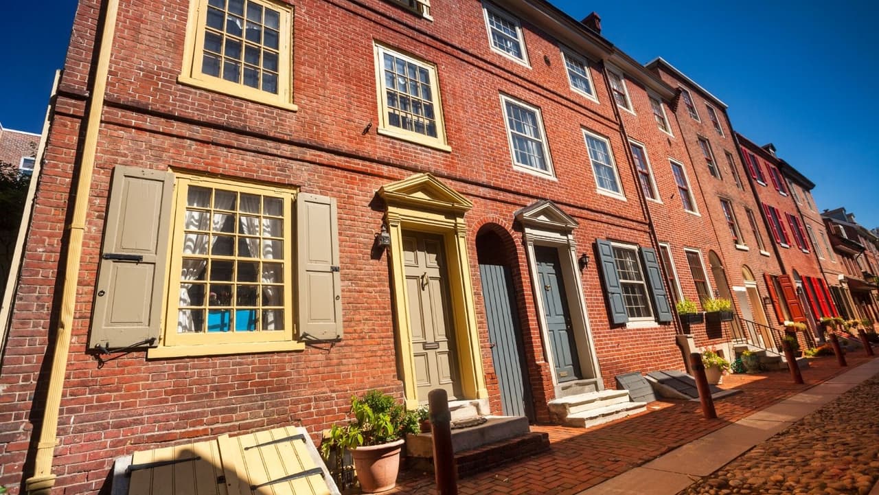 <b><a href="https://www.pa211.org/get-help/housing-shelter/" target="_blank">PA 211 Housing Resources:</a></b>
<a href="https://www.pa211.org/get-help/housing-shelter/" target="_blank"> </a>PA 211 es una línea de recursos gratuita operada por United Way of Pennsylvania que puede ayudarlo a encontrar programas de vivienda subsidiada, servicios de compra y alquiler de viviendas, asistencia de pago y más. Está abierto las 24 horas, los 7 días de la semana para todos los residentes de Pensilvania.