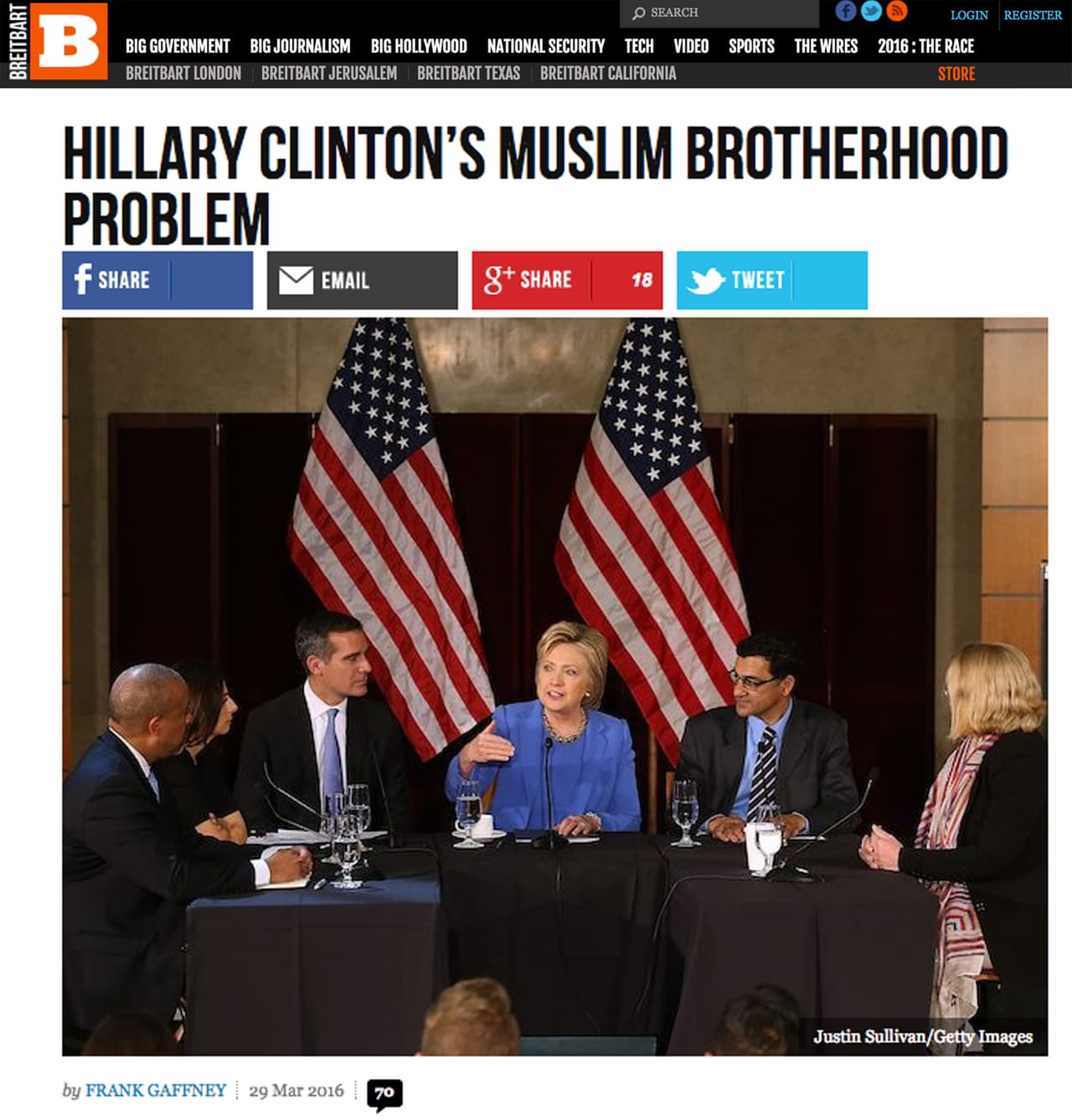 "El problema de Hillary Clinton con la Hermandad Musulmana". La nota especula sobre supuestas acciones que tomó Hillary Clinton como secretaria de Estado con las que aseguran podría haber promovido las actividades de la Hermandad Musulmana, una organización radical musulmana fundada en Egipto.