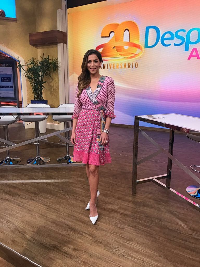 Lourdes Stephen regresó a Despierta América para encabezar el panel de Sin Rollo Ni Tapujos.