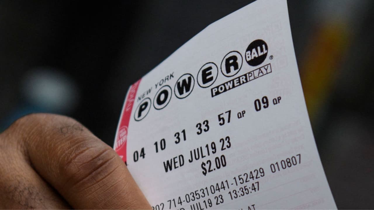 Premio de $1,000,000 de Powerball es vendido en NY; acumulado sube a 144 millones de dólares