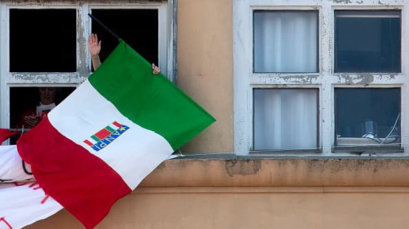 A pesar de esta celebración, muchos vestigios de la extrema derecha todavía asoman en Europa. Y en la misma Italia, que cuenta con líderes de esa línea en partes del norte del país. 
<br>
<br>
<br>