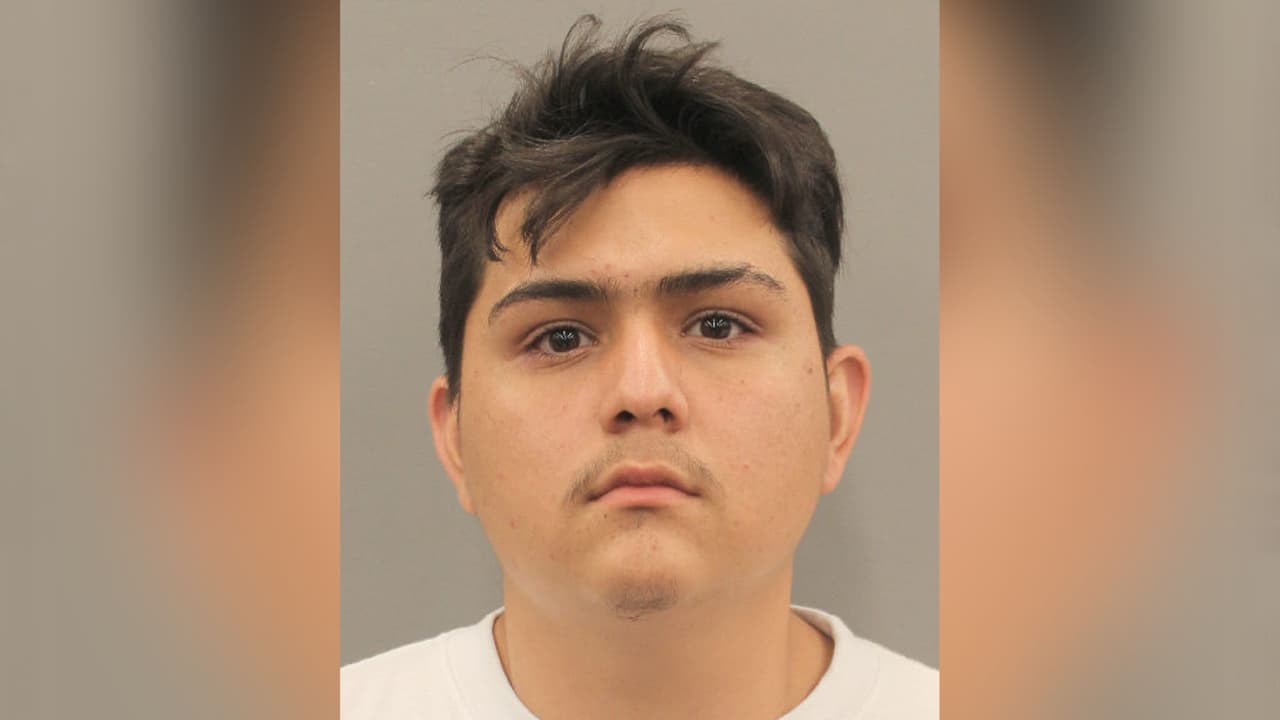 ¿Lo has visto? Buscan a sospechoso de 21 años por agresión sexual contra un menor en Houston