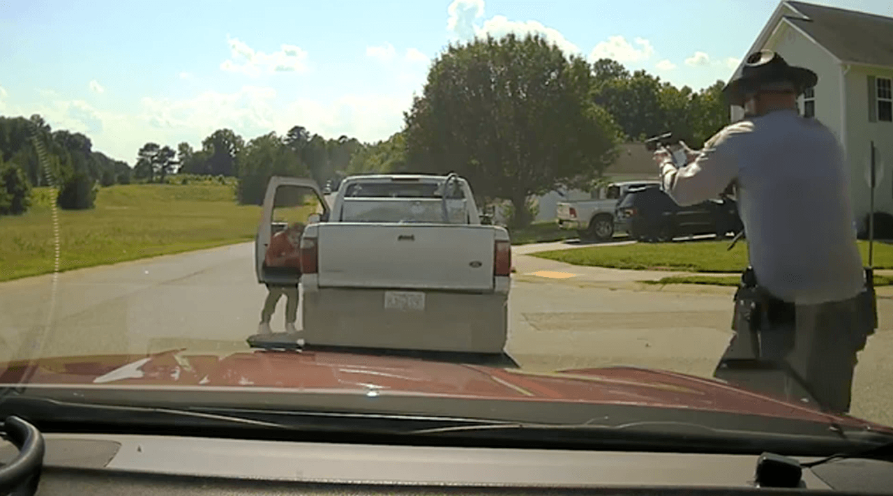 Fiscal descarta presentar cargos contra policía que disparó y mató a hispano en Siler City