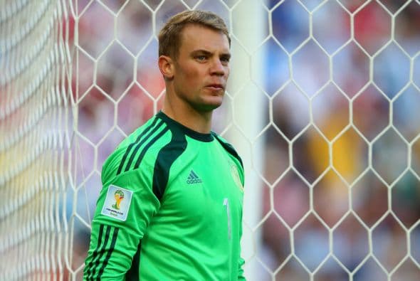 Y en el encuentro que paralizó al mundo entero pudimos ver la tranquilidad del portero Manuel Neuer, de Alemania. O al menos eso aparenta.