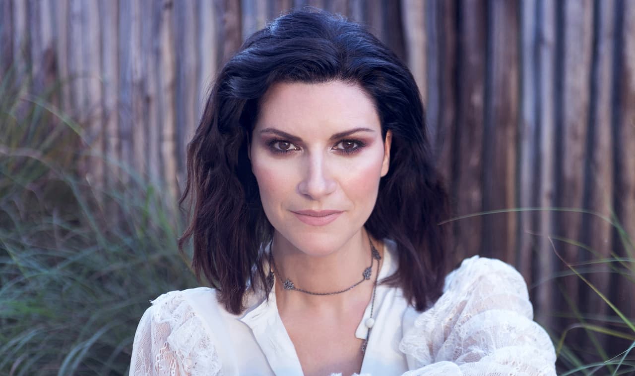 Esto es lo que más le gusta hacer a Laura Pausini tras unos Latin GRAMMY  