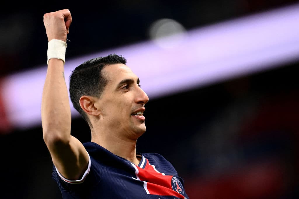 Nantes se lleva la victoria del Parc Des Princes 2-1 ante el Paris Saint-Germain. Los goles de los visitantes corrieron a cargo de Randal Kolo y Moses Simon, mientras que por parte de los parisinos, Julian Draxler hizo el único tanto durante la Jornada 29 de la Ligue 1.