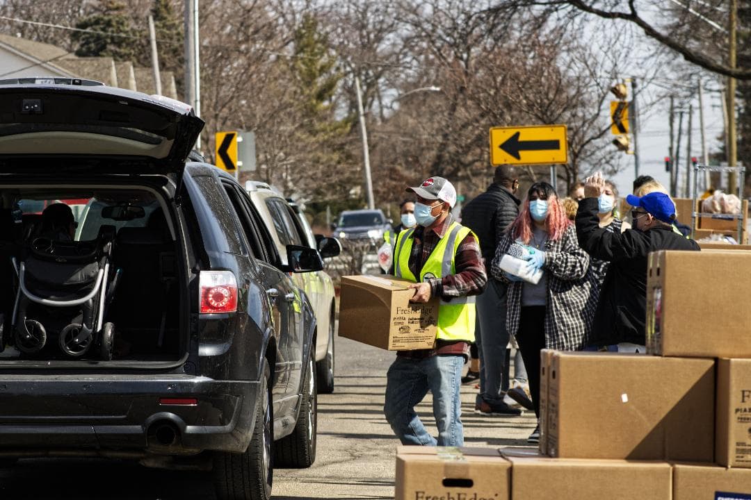 Para este 8 de mayo se espera que se celebre otro 
<a href="https://www.facebook.com/events/257494649373375/?acontext=%7B%22ref%22%3A%2252%22%2C%22action_history%22%3A%22[%7B%5C%22surface%5C%22%3A%5C%22share_link%5C%22%2C%5C%22mechanism%5C%22%3A%5C%22share_link%5C%22%2C%5C%22extra_data%5C%22%3A%7B%5C%22invite_link_id%5C%22%3A485582145906932%7D%7D]%22%7D" target="_blank">evento de donación de pañales</a> en el Arco de La Villita.