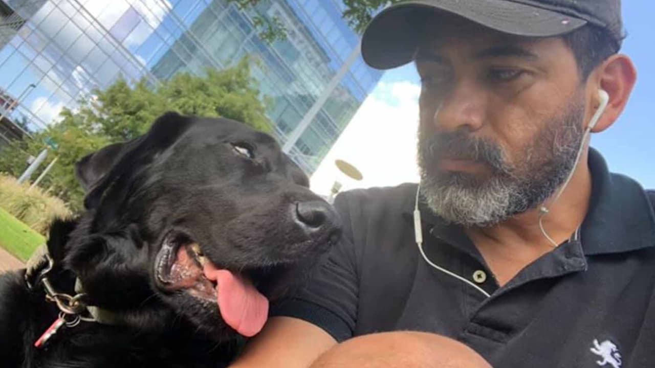 Jesús Antonio Lara Nava · "Adopté a este caballero hace unos meses".