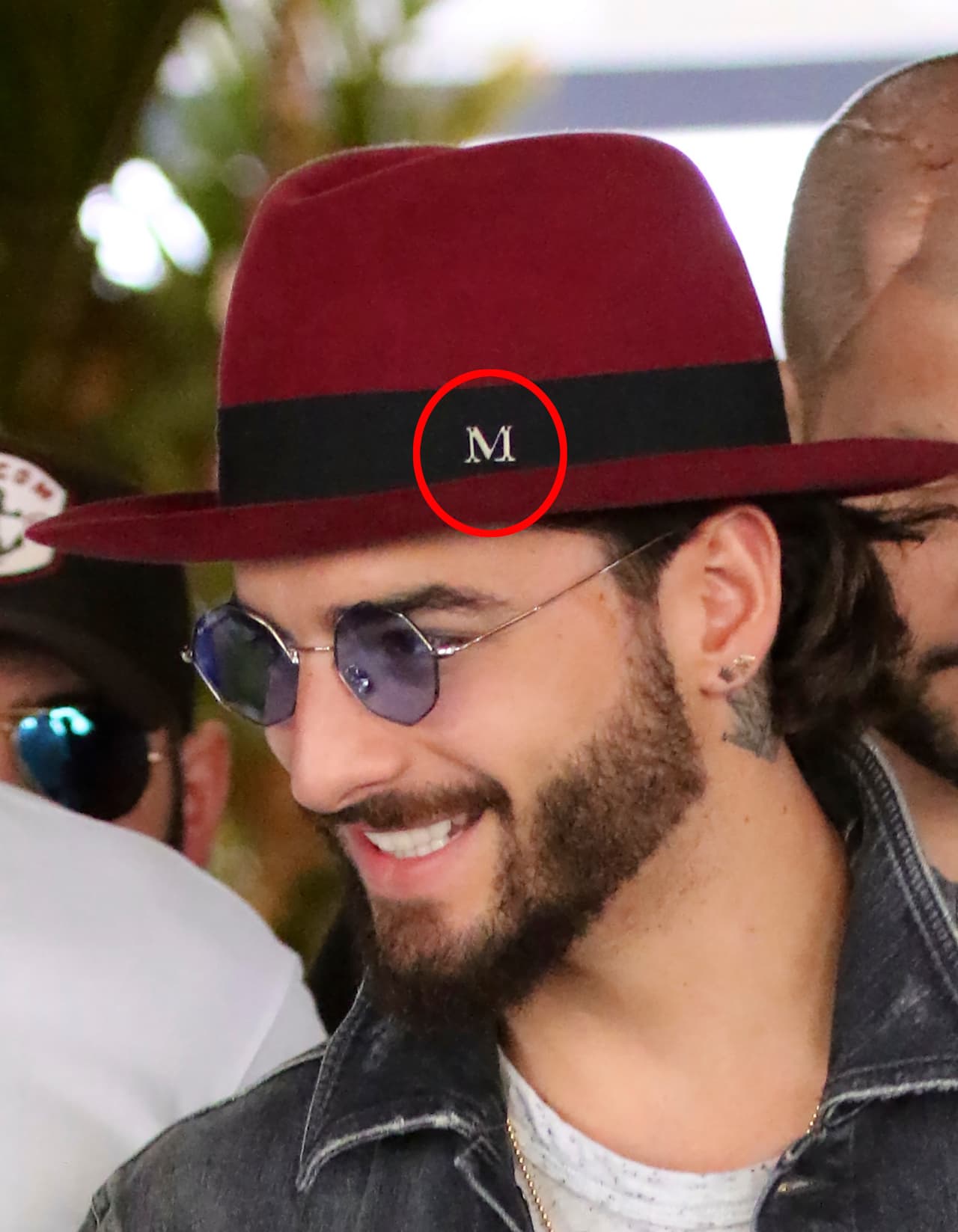 El intérprete de ‘Felices los 4’, quien llevaba un sombrero con la inicial de su nombre, comenzará su gira F.A.M.E. el próximo 23 de marzo en Washington D.C. y recorrerá 20 ciudades de los Estados Unidos.