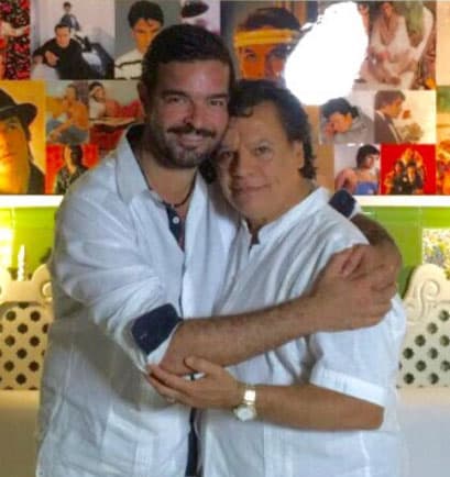 @PabloMOficial: "Tener la fortuna de grabar y compartir escenario contigo siempre será una bendición por siempre agradecido Amigo", escribió en Twitter.