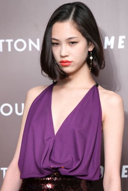 Asimismo, una real belleza oriental es Kiko Mizuhara.