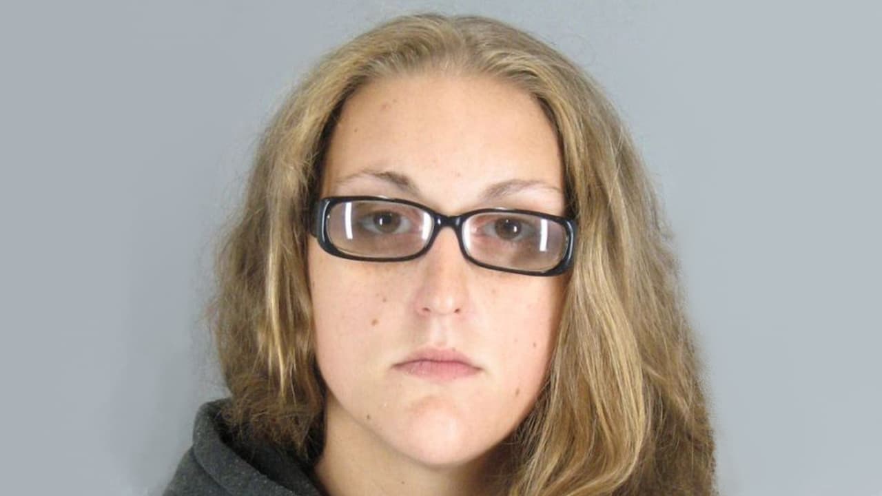 Mujer acusada de querer ahogar a su recién nacido en el baño de un restaurante no cumplirá condena en prisión