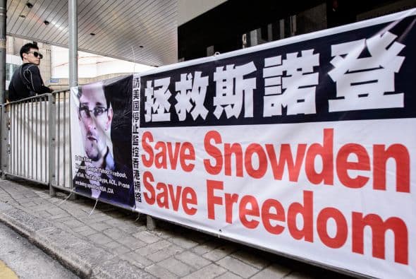 9 de junio: Edward Snowden llega a Hong Kong procedente de Hawai y cuenta a 'The Guardian' que él es responsable de las filtraciones sobre el programa de espionaje a la ciudadanía.