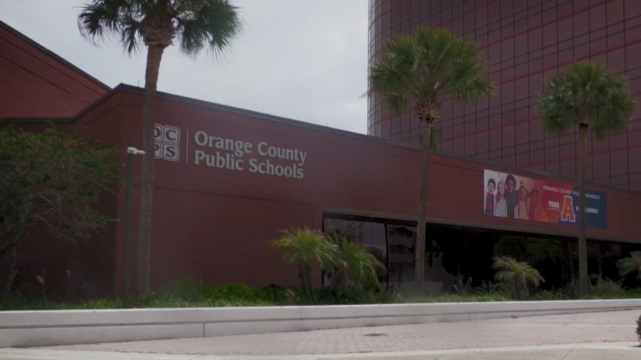 Distrito Escolar de Orange eliminará 200 empleos y preocupa a padres por impacto educativo