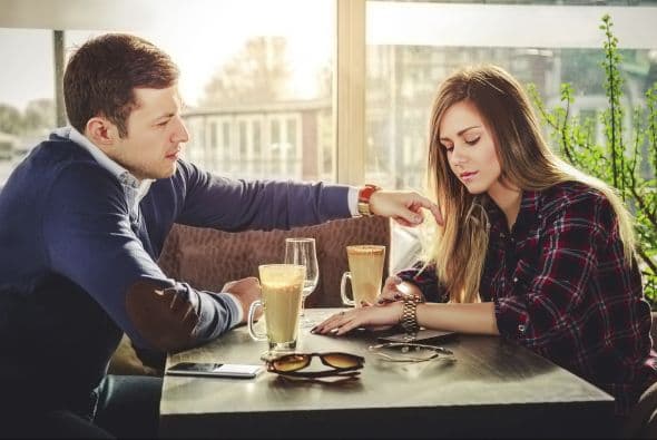 Así que si estás convencida de que ya no quieres estar con esa persona, más vale que termines de la manera más civilizada posible. Aquí te damos los pasos a seguir para ese último encuentro.