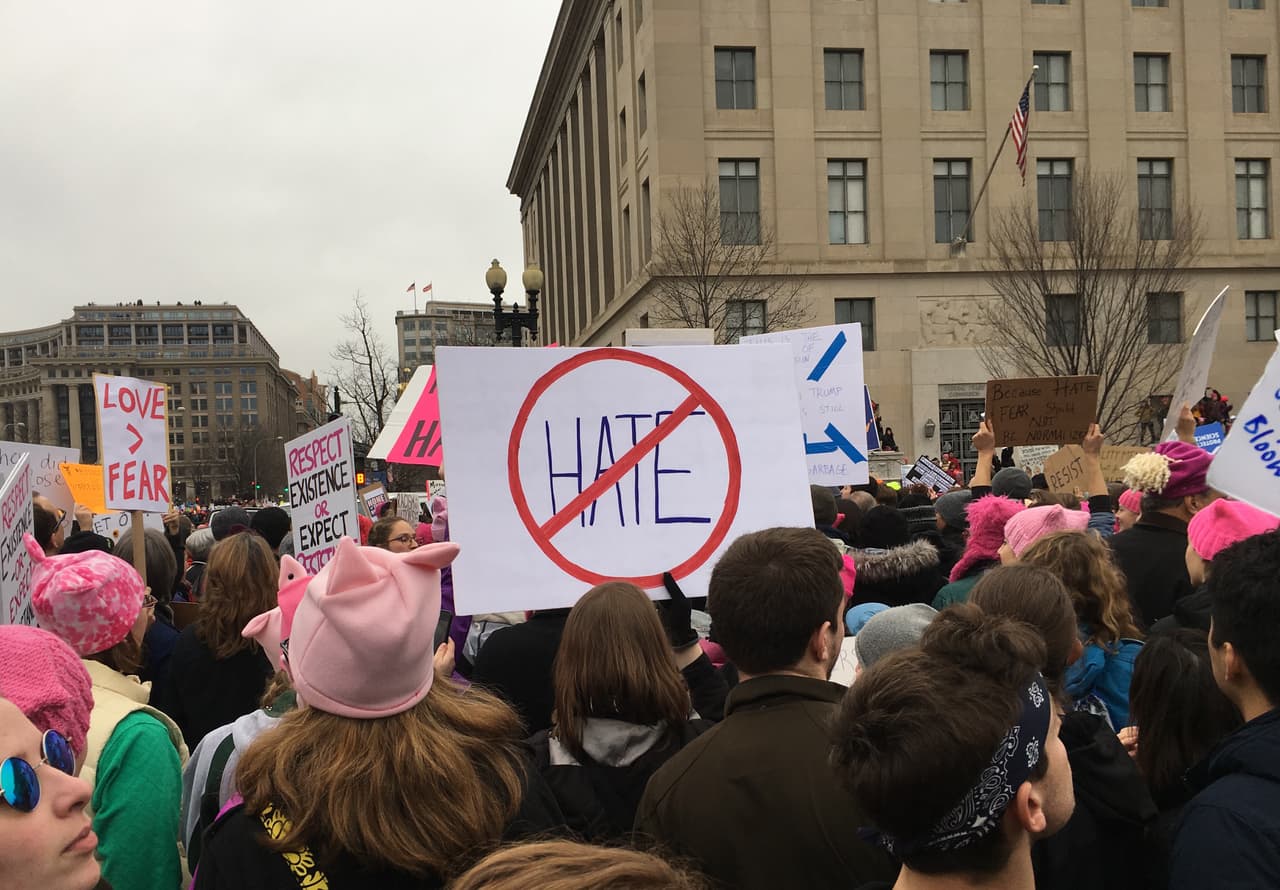 Troleando a los troles: la creativa respuesta de un periodista al acoso en Internet
