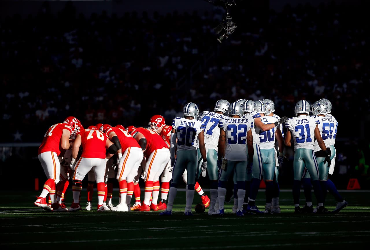 Los Dallas Cowboys superaron 28 - 17 a los Kansas City Chiefs gracias a una gran actuación de su mariscal de campo Dak Prescott.