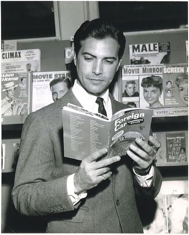 El actor falleció el 22 de abril del 2017, y por petición suya, no se darán a conocer las causas de su muerte, aunque se sabe que padecía de la presión.