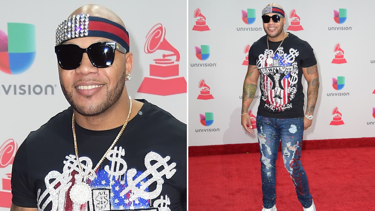 El rapero Flo Rida llevó un 
<i>headband</i> con 'diamantes'. Es lo que uno usaría para hacer ejercicios, pero con estilo.