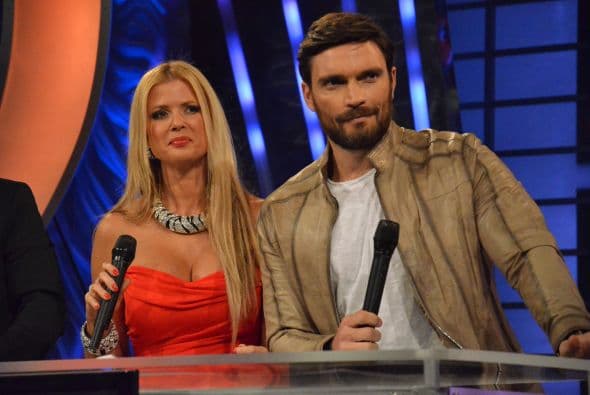 No sabemos si su expresión es porque estaban encantados por el momento o dudaban del desempeño de esta fuerte candidata a ganar la competencia.