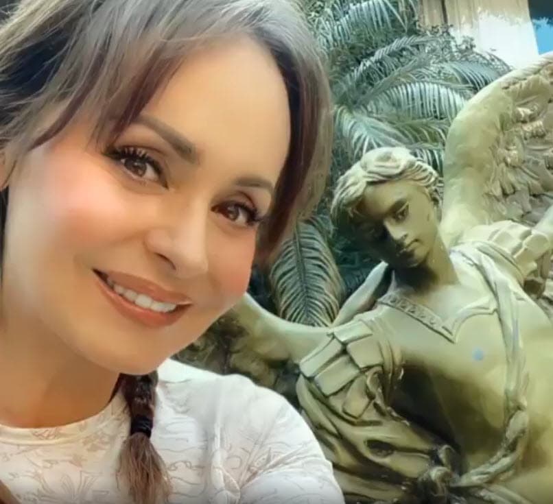 El 5 de enero la actriz explicó en Twitter que su ausencia en redes se debía a que seguía convaleciente tras las cirugías a las que fue sometida en diciembre.
<br>